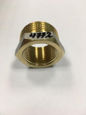 Футорка 3/4" в. x 1" н., латунная